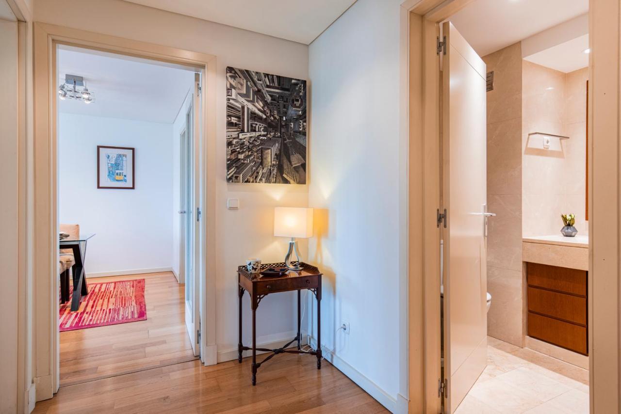 Fancy Apartment W/Metro At Doorstep By Lovelystay リスボン エクステリア 写真
